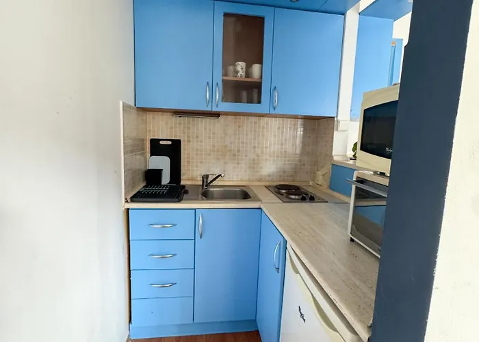 Апартаменти Old Town Cozy In Center